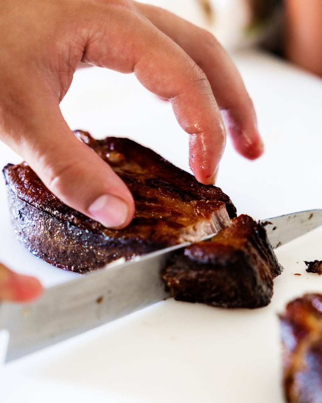 Une viande préparée au Bar le 33